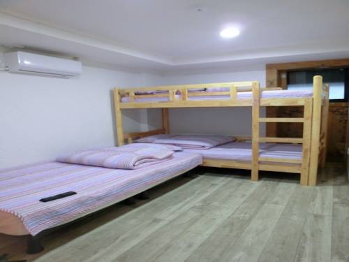 J Guesthouse Seoul Bagian luar foto