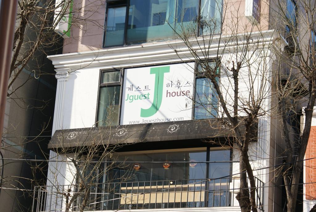 J Guesthouse Seoul Bagian luar foto