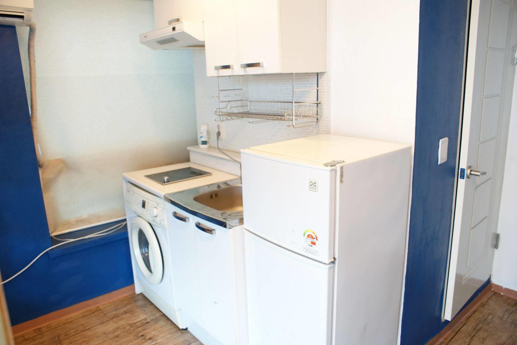 J Guesthouse Seoul Bagian luar foto